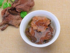 凉拌红乳牛肝菌：红乳牛肝菌怎么吃以及有哪些做法？